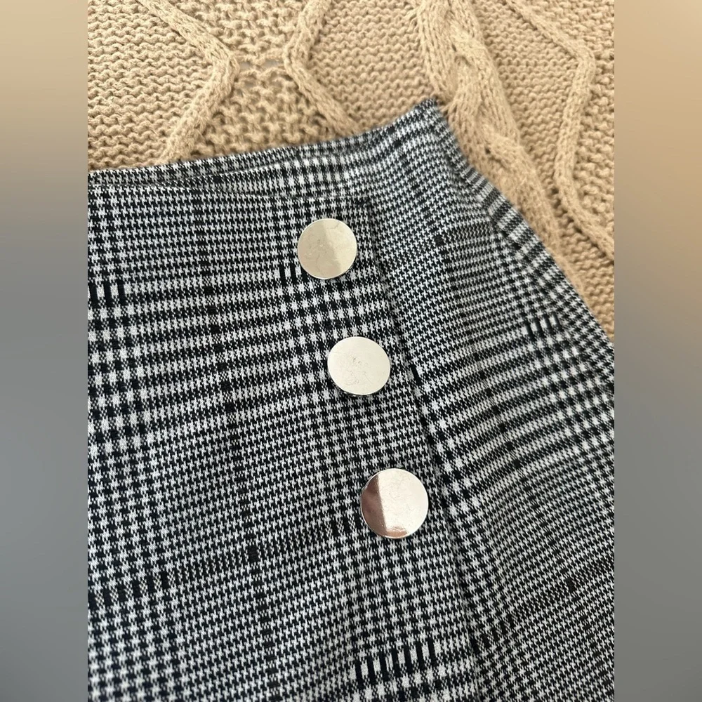 Grey plaid skort